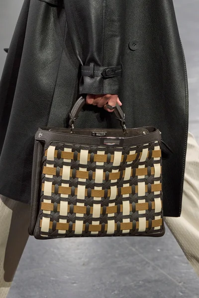 Look 104